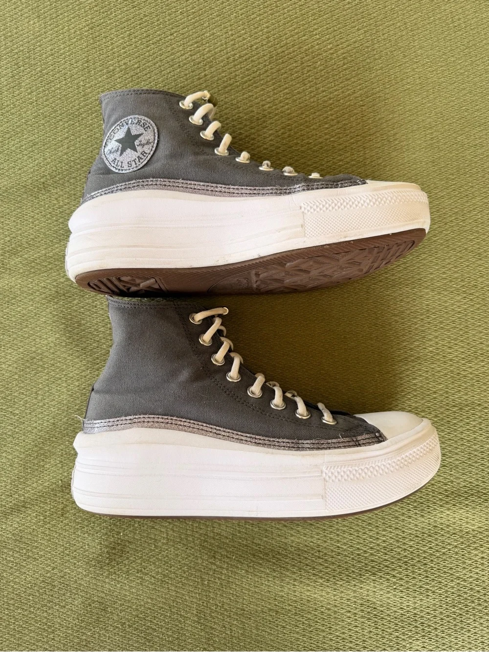 Converse high top